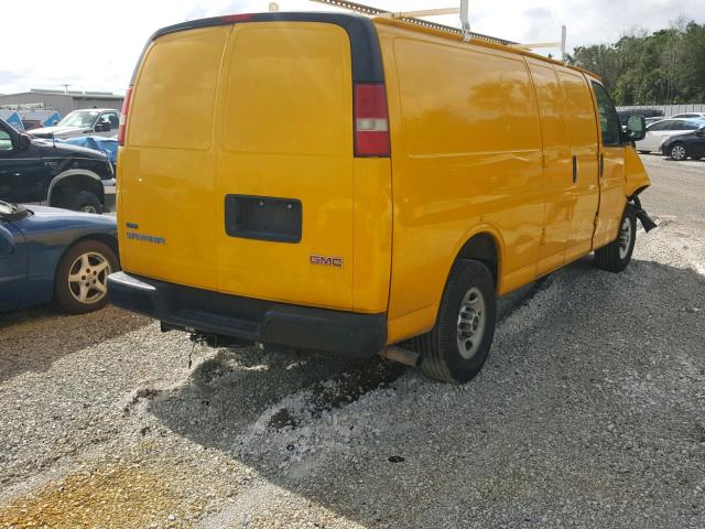 1GT2GUBA8A1903526 - 2010 GMC SAVANA G35 YELLOW photo 4