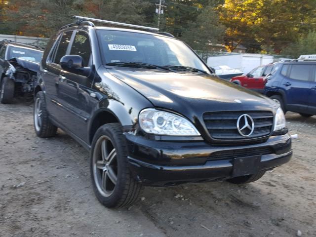 4JGAB54EXYA192594 - 2000 MERCEDES-BENZ ML 320 BLACK photo 1