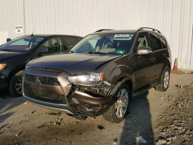 JA4JT3AW4CU026513 - 2012 MITSUBISHI OUTLANDER BROWN photo 2