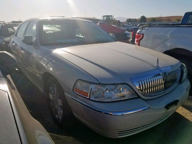 1LNHM82W75Y603930 - 2005 LINCOLN TOWN CAR S WHITE photo 1