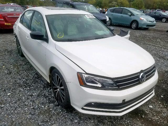 3VWB17AJ0GM275037 - 2016 VOLKSWAGEN JETTA SPOR WHITE photo 1