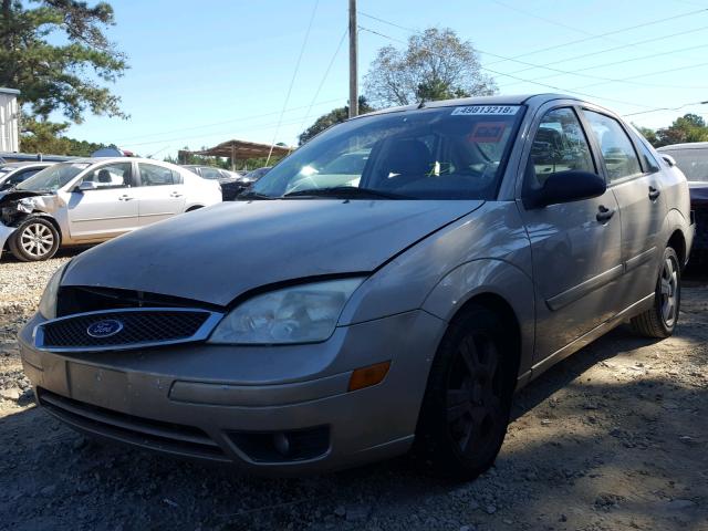 1FAHP34N06W190593 - 2006 FORD FOCUS ZX4 TAN photo 2