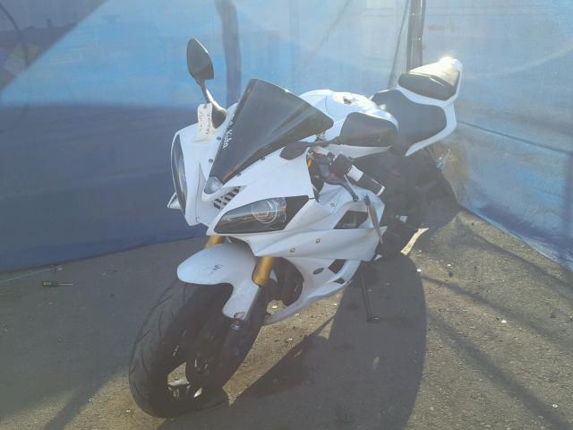 JYARJ12Y07A005342 - 2007 YAMAHA YZFR6 L WHITE photo 2