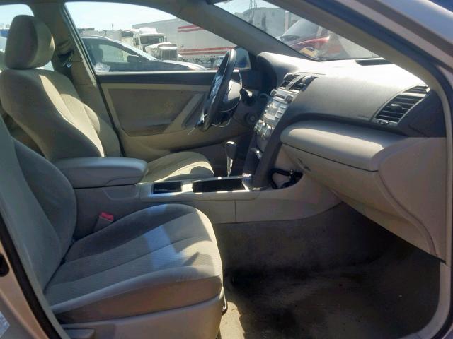 4T1BE46K29U842107 - 2009 TOYOTA CAMRY BASE BEIGE photo 5