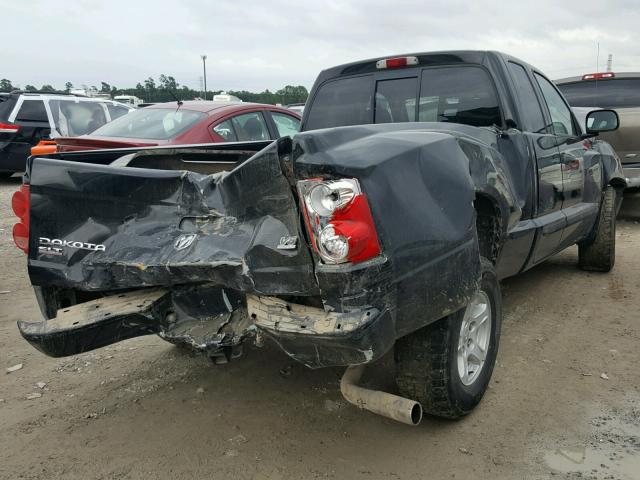 1D7HW42N36S611497 - 2006 DODGE DAKOTA SLT BLACK photo 4