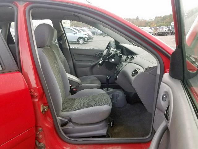1FAFP343X4W181547 - 2004 FORD FOCUS SE C RED photo 5