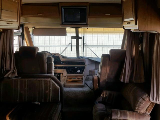 1GBKP37W0K3316763 - 1989 WINNEBAGO CHIEFTAIN BEIGE photo 5