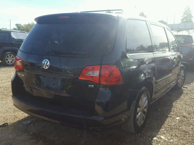 2C4RVABG8CR390638 - 2012 VOLKSWAGEN ROUTAN SE BLACK photo 4