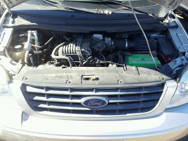 2FMZA57694BA22462 - 2004 FORD FREESTAR S SILVER photo 7