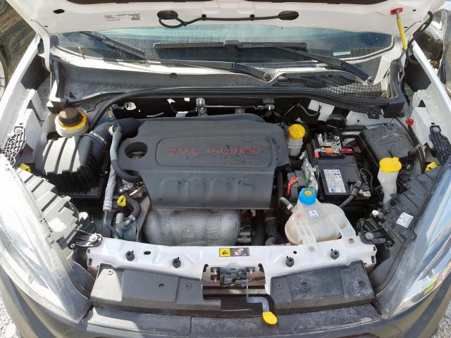 ZFBERFAB8H6E58124 - 2017 RAM PROMASTER 白色 照片 7