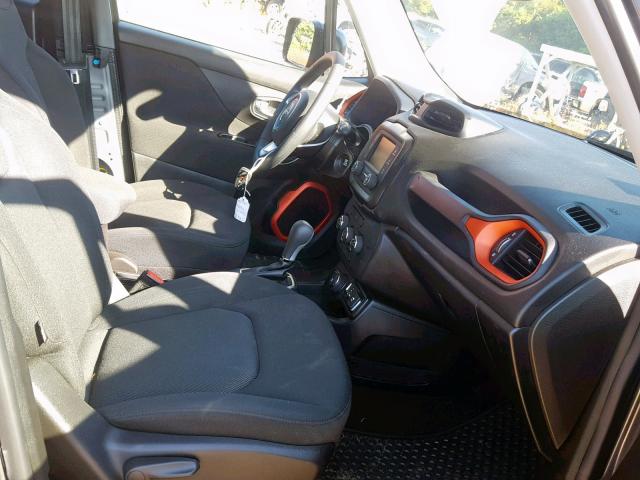 ZACCJBAB4JPJ14114 - 2018 JEEP RENEGADE S GRAY photo 5