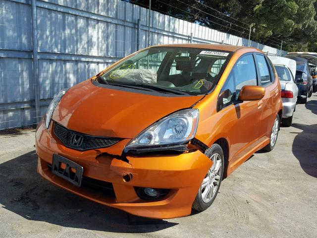 JHMGE8H57BS012425 - 2011 HONDA FIT SPORT ORANGE photo 2