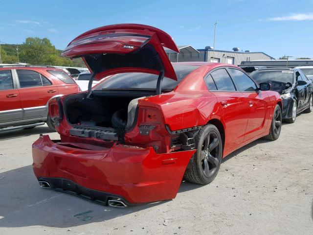 2C3CDXHGXDH521177 - 2013 DODGE CHARGER SX RED photo 4