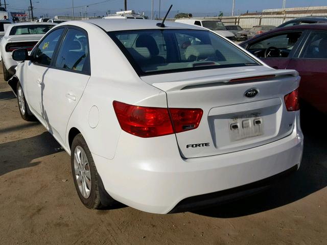 KNAFU4A20D5696399 - 2013 KIA FORTE EX WHITE photo 3