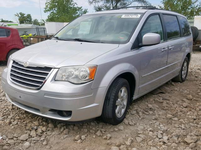 2A4RR5D16AR460648 - 2010 CHRYSLER TOWN & COU SILVER photo 2