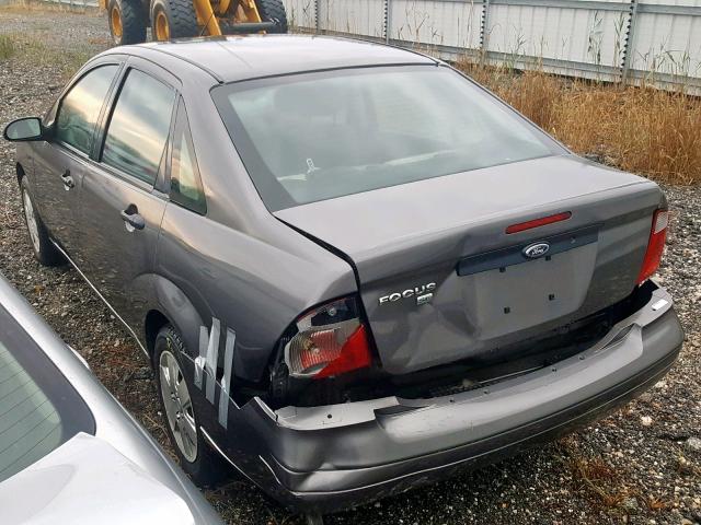 1FAHP34N57W275611 - 2007 FORD FOCUS ZX4 GRAY photo 3