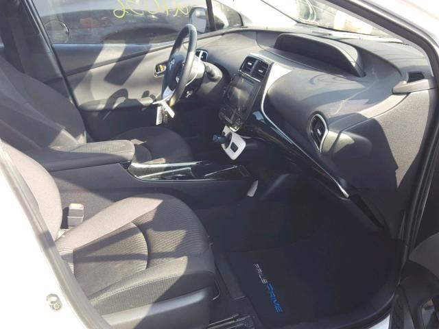 JTDKARFPXJ3076257 - 2018 TOYOTA PRIUS PRIM 白色 照片 5