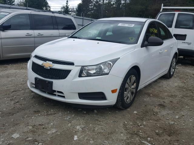 1G1PD5SH8C7235057 - 2012 CHEVROLET CRUZE LS WHITE photo 2