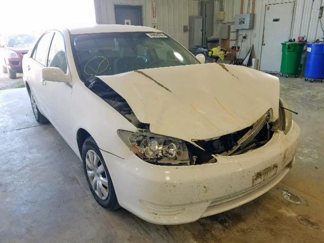 4T1BE32K15U636920 - 2005 TOYOTA CAMRY LE WHITE photo 1