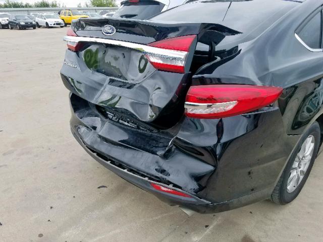 3FA6P0G74HR366733 - 2017 FORD FUSION S BLACK photo 9