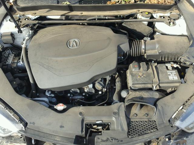 19UUB2F33JA000600 - 2018 ACURA TLX WHITE photo 7