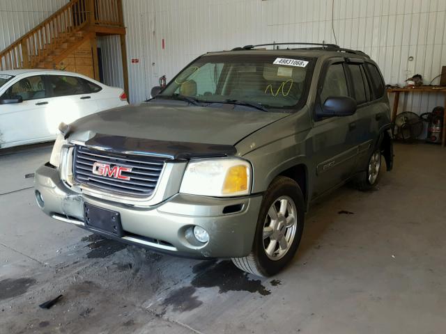 1GKDT13S332310846 - 2003 GMC ENVOY GREEN photo 2