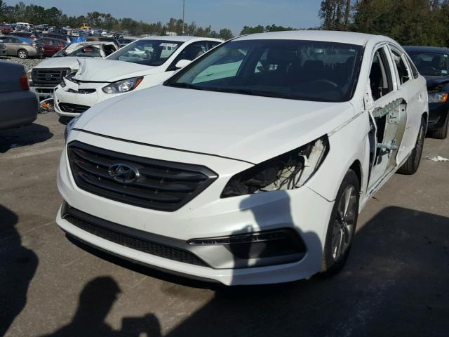 5NPE34AF6FH195573 - 2015 HYUNDAI SONATA SPO WHITE photo 2