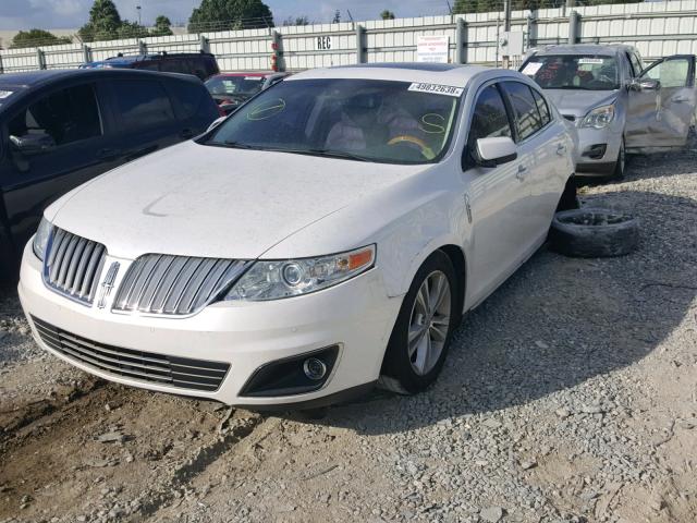 1LNHL9DR4BG603398 - 2011 LINCOLN MKS WHITE photo 2