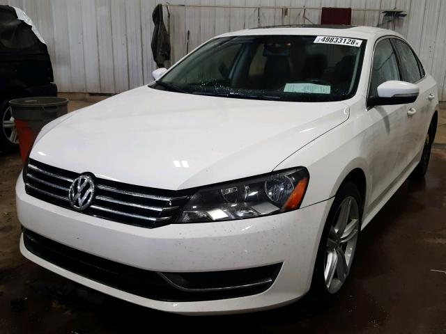 1VWBS7A36EC060033 - 2014 VOLKSWAGEN PASSAT SE WHITE photo 2