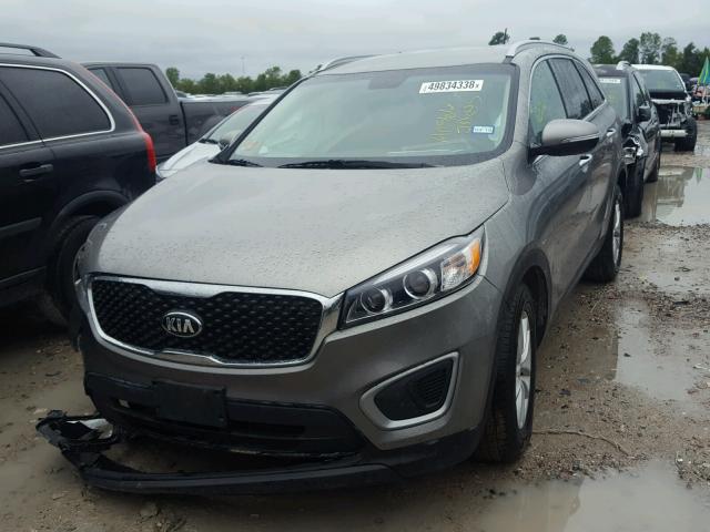 5XYPG4A31GG182144 - 2016 KIA SORENTO LX GRAY photo 2