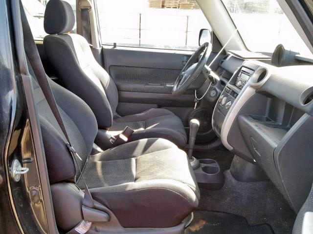 JTLKT324340144167 - 2004 TOYOTA SCION XB 黑色 照片 5