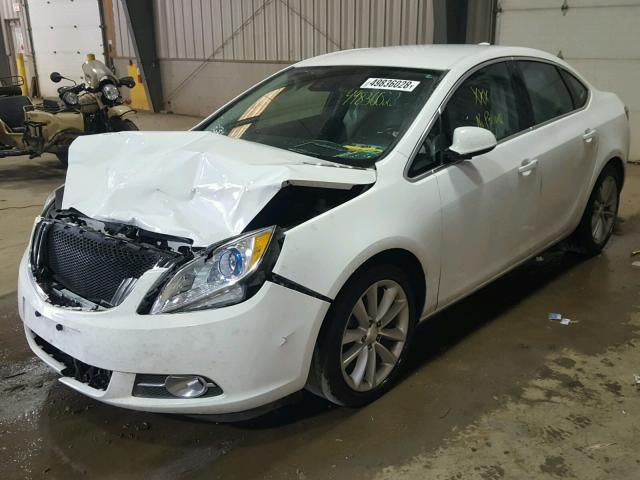 1G4PR5SK5F4123242 - 2015 BUICK VERANO CON WHITE photo 2