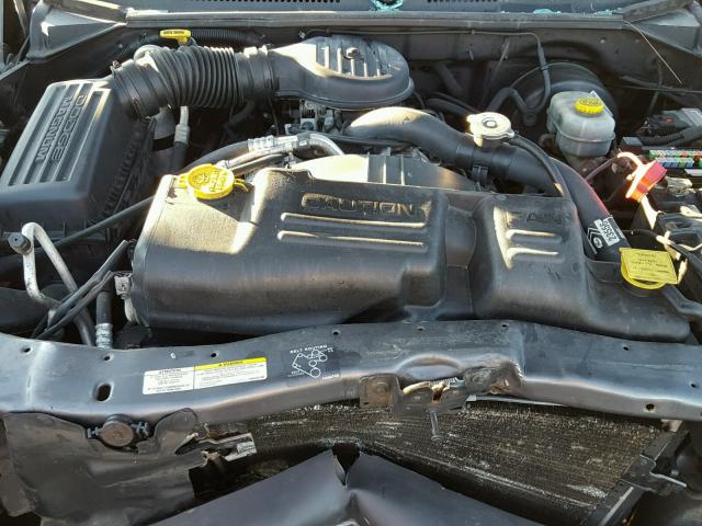 1B7HL38XX2S560676 - 2002 DODGE DAKOTA QUA GRAY photo 7