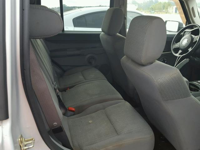 1J8HG48K26C163180 - 2006 JEEP COMMANDER Gümüş foto 6