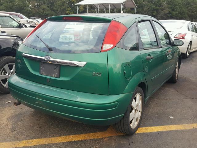 3FAFP37312R126657 - 2002 FORD FOCUS ZX5 GREEN photo 4