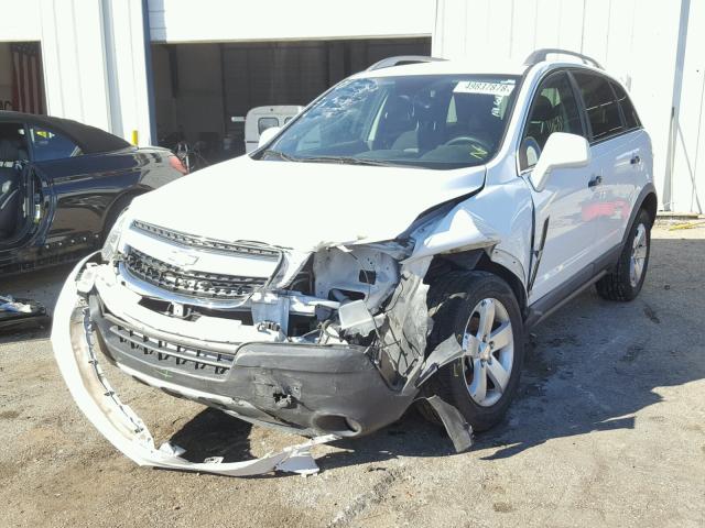 3GNAL2EK7CS574035 - 2012 CHEVROLET CAPTIVA SP WHITE photo 2