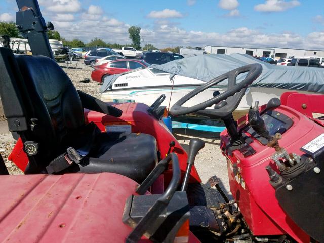 USMN2309 - 2013 MAHINDRA AND MAHINDRA TRACTOR RED photo 5