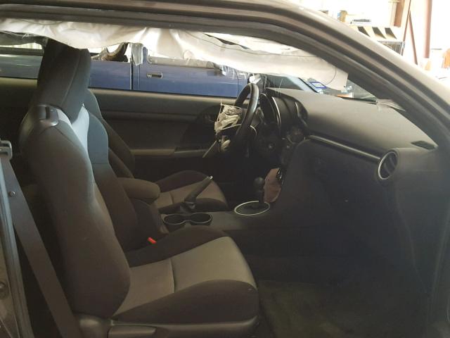 JTKJF5C77FJ002347 - 2015 TOYOTA SCION TC ნაცრისფერი ფოტო 5