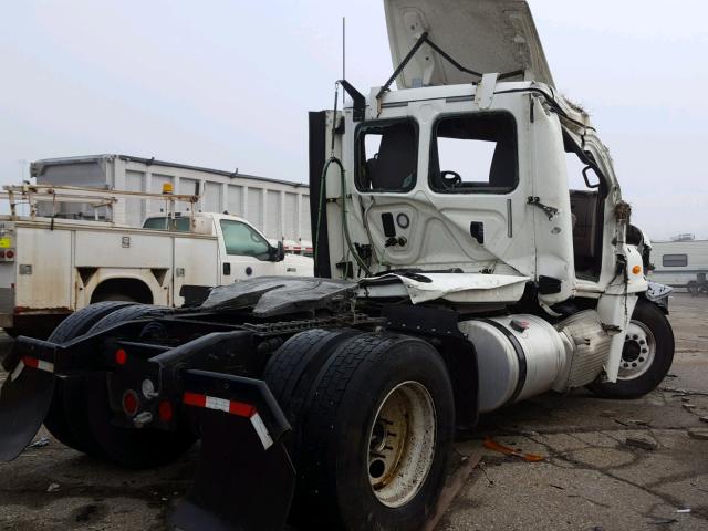 3AKBGDDVXHSHV5295 - 2017 FREIGHTLINER CASCADIA 1 WHITE photo 4