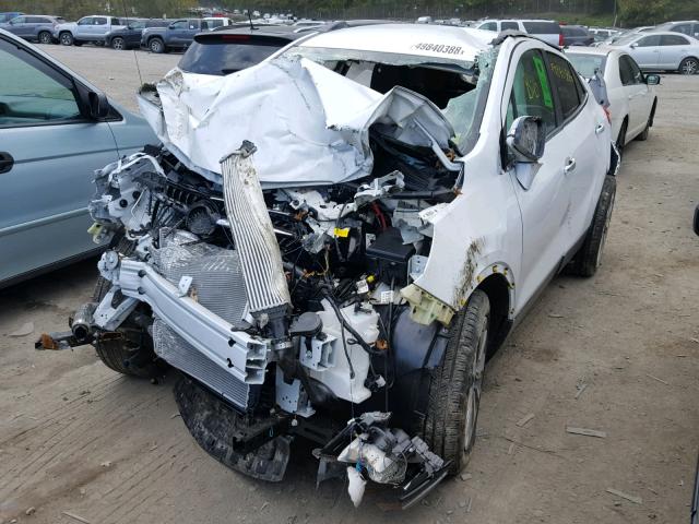 KL4CJESB2JB613145 - 2018 BUICK ENCORE PRE WHITE photo 2