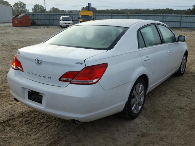 4T1BK36B85U026693 - 2005 TOYOTA AVALON XL WHITE photo 4