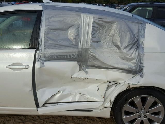 4T1BK36B85U026693 - 2005 TOYOTA AVALON XL WHITE photo 9