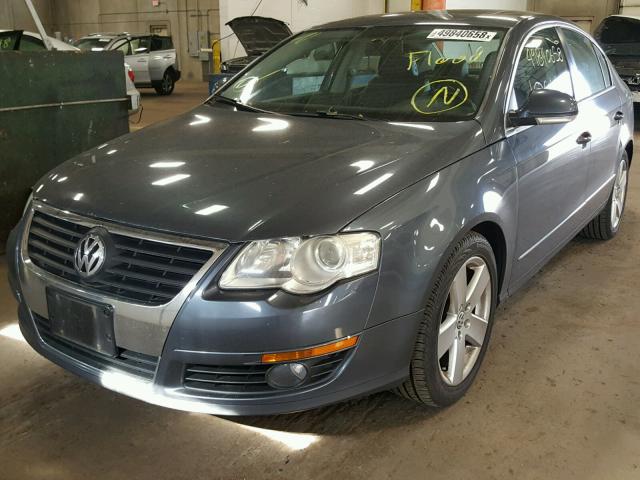 WVWJK73CX9P002873 - 2009 VOLKSWAGEN PASSAT TUR GRAY photo 2