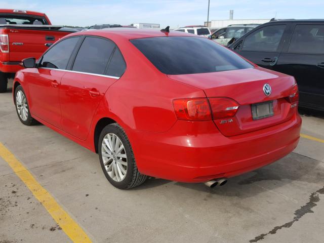 3VWLX7AJ8BM377214 - 2011 VOLKSWAGEN JETTA SEL RED photo 3