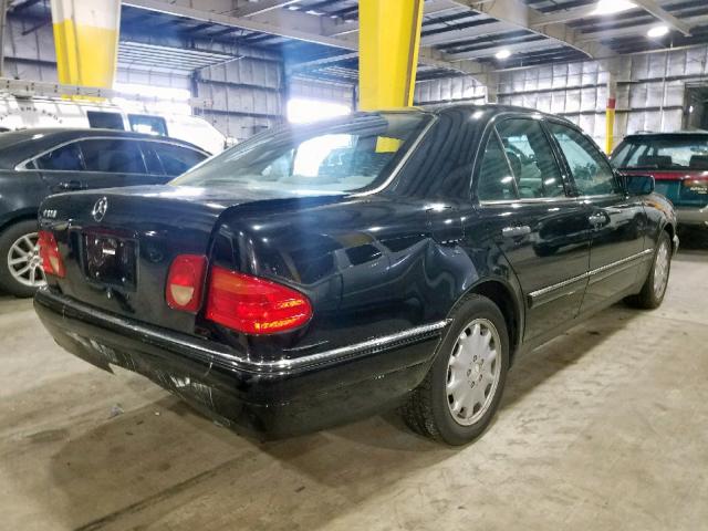 WDBJF65H4XA772928 - 1999 MERCEDES-BENZ E320 BLACK photo 4