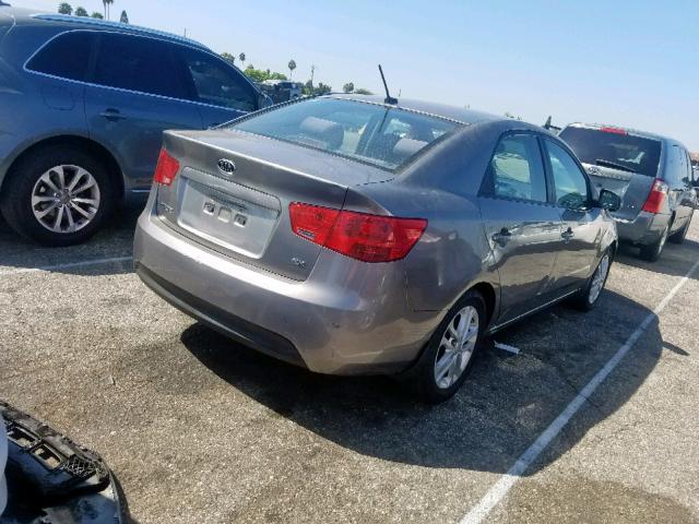 KNAFU4A22C5640219 - 2012 KIA FORTE EX GRAY photo 4