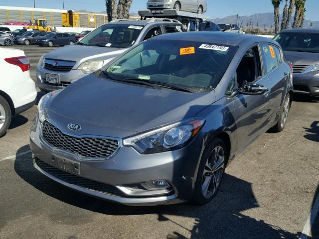 KNAFX5A82G5598397 - 2016 KIA FORTE EX GRAY photo 2