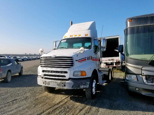 2FWJA3CV66AW47090 - 2006 STERLING TRUCK AT 9500 WHITE photo 2