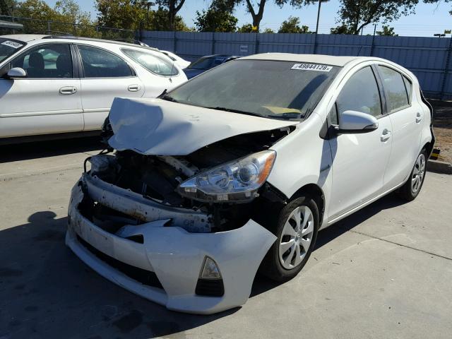 JTDKDTB36D1535470 - 2013 TOYOTA PRIUS C WHITE photo 2