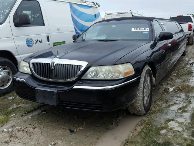 1L1FM88W37Y636667 - 2007 LINCOLN TOWN CAR E BLACK photo 2